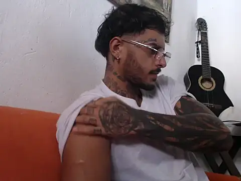 liyamjunior online show from March 6, 2026, 5:42 pm