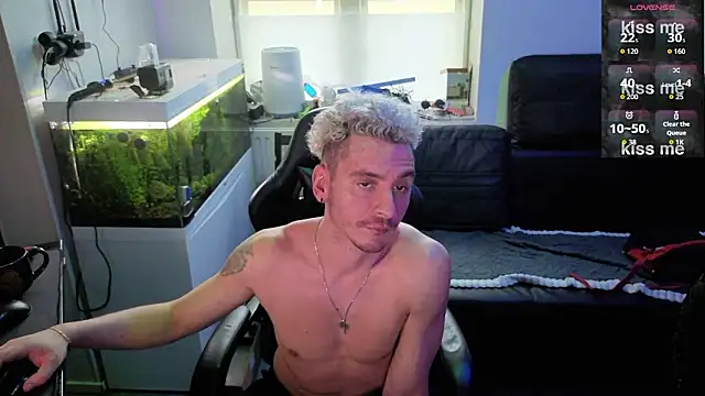 Rayzel White online show from February 10, 2026, 3:16 pm