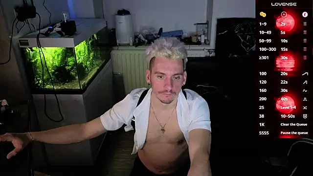 Rayzel White online show from March 30, 2026, 11:17 pm