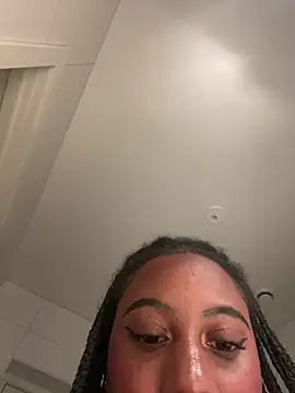 xo steffyxo 4 online show from April 8, 2026, 9:15 pm