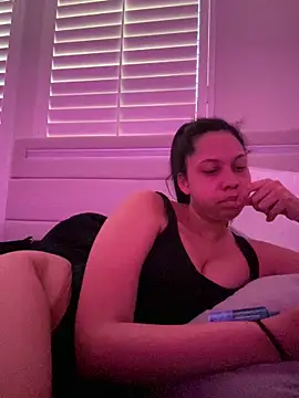 Snapshot of cartierprincess chatting on June 7, 2026, 2:27 am cartierprincess online show from June 7, 2026, 2:27 am
