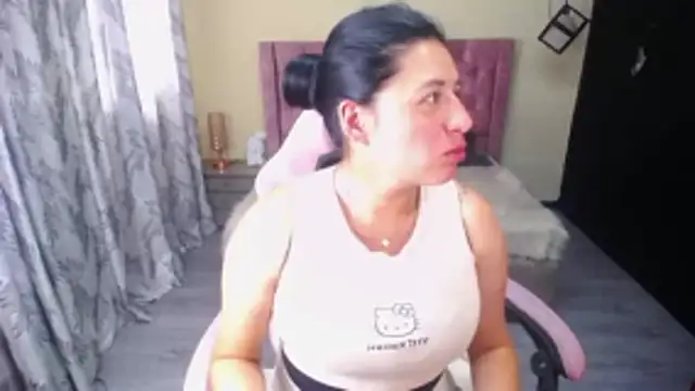 keileen luna online show from April 21, 2026, 8:12 pm