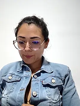 Freyarosse online show from February 6, 2026, 10:51 am