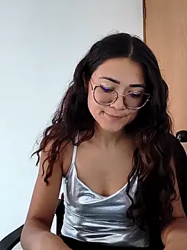 Freyarosse online show from March 5, 2026, 2:35 pm