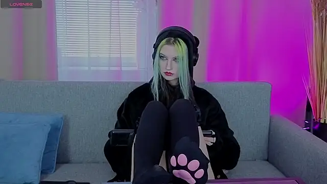 ToxicKittyy online show from February 26, 2026, 2:27 pm