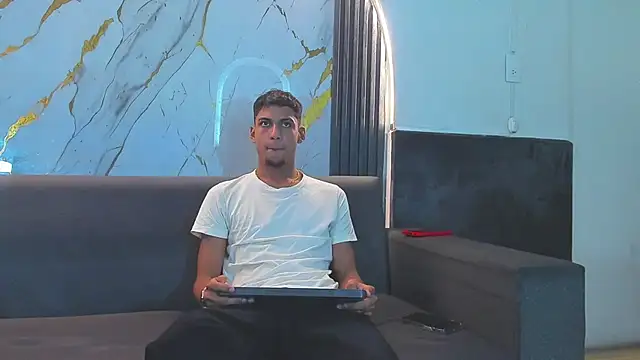 ALEX KEITH26 online show from February 25, 2026, 12:26 pm