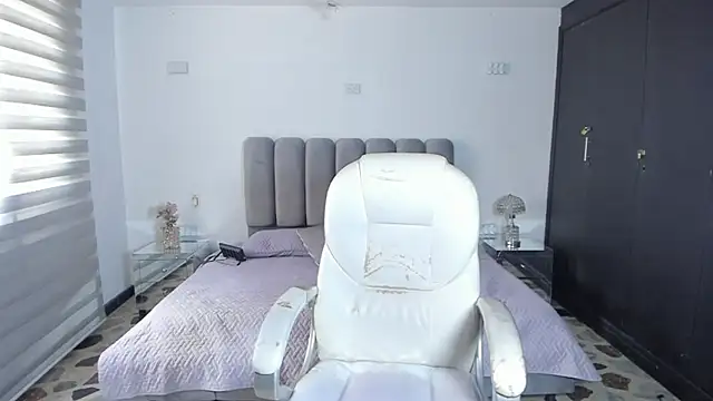 VictoriaRousse  online show from March 1, 2026, 5:15 pm