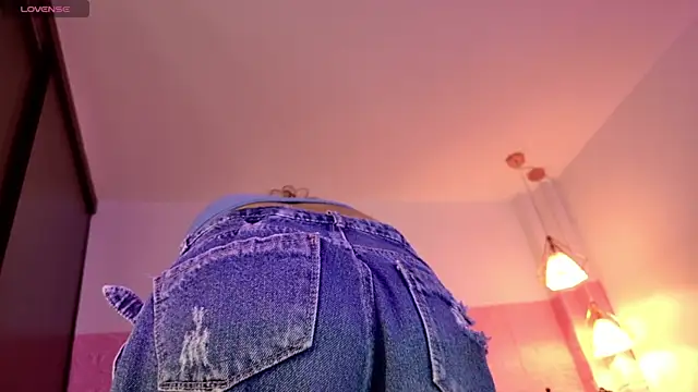 Snapshot of Dulce_Stormy chatting on February 5, 2026, 12:10 pm Dulce Stormy online show from February 5, 2026, 12:10 pm