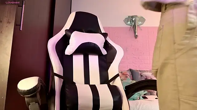 Snapshot of Dulce_Stormy chatting on February 10, 2026, 12:09 pm Dulce Stormy online show from February 10, 2026, 12:09 pm