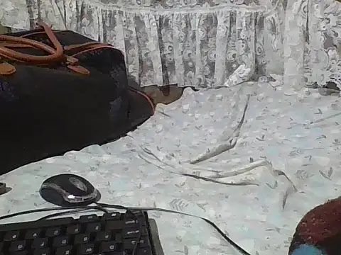 Littlemistress24 online show from April 18, 2026, 1:31 am