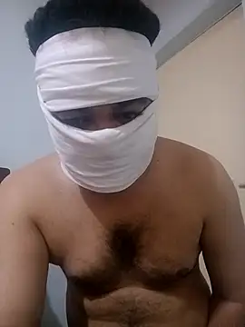 gujjuboysexy123 online show from April 28, 2026, 11:48 am