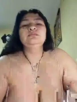 LauraHorny69 online show from April 20, 2026, 9:05 pm