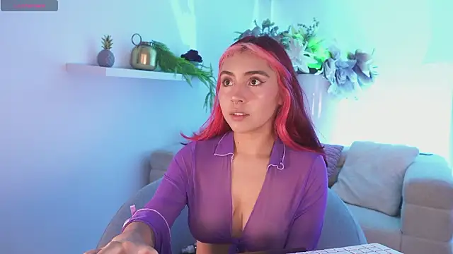 Dakota velvet  online show from January 18, 2026, 11:36 am