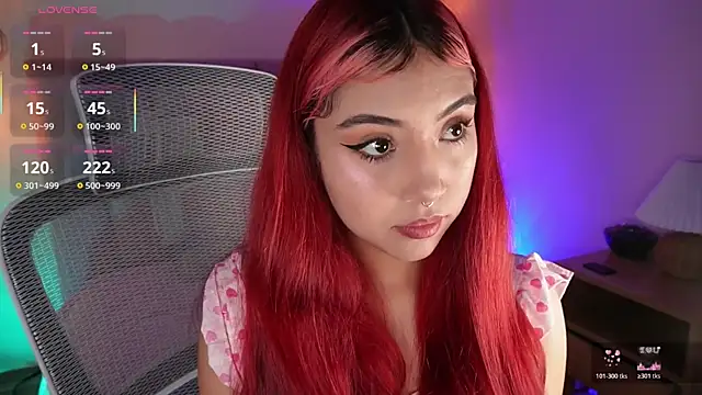 Snapshot of Dakota_velvet_ chatting on June 6, 2026, 12:10 pm Dakota velvet online show from June 6, 2026, 12:10 pm