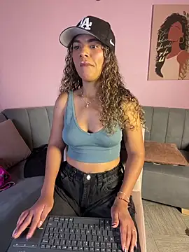 AngelPinkk  online show from March 30, 2026, 8:32 pm