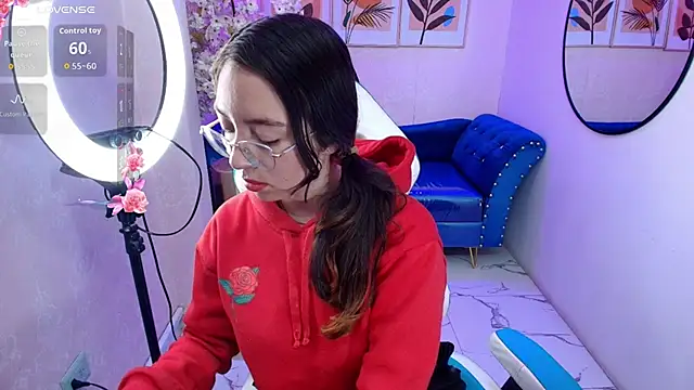 Veronica miiller online show from April 10, 2026, 6:01 pm