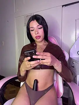 DollCamila online show from April 20, 2026, 2:31 pm