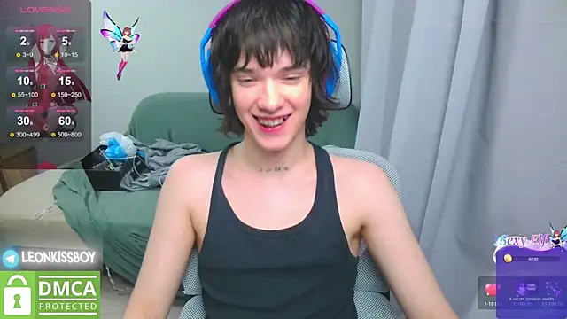 LeonBoykisser online show from April 21, 2026, 6:01 pm