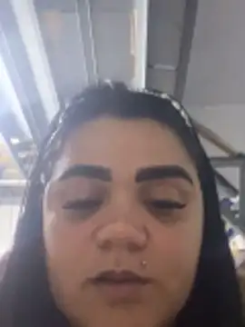 MorenaCariok online show from June 3, 2026, 2:33 pm