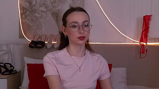 Emily Simon online show from March 18, 2026, 4:26 am