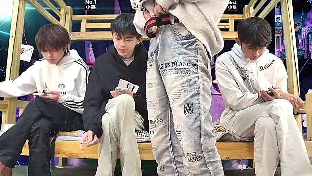 xiaohuangren01 online show from March 14, 2026, 11:59 am