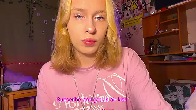 Snapshot of miss_barbie111 chatting on February 3, 2026, 6:11 am miss barbie111 online show from February 3, 2026, 6:11 am