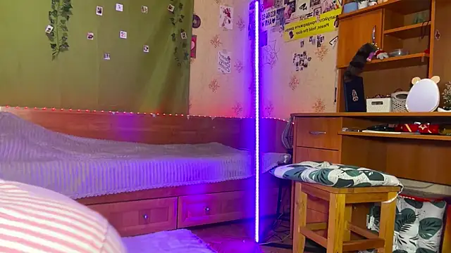 Snapshot of miss_barbie111 chatting on March 12, 2026, 11:00 pm miss barbie111 online show from March 12, 2026, 11:00 pm