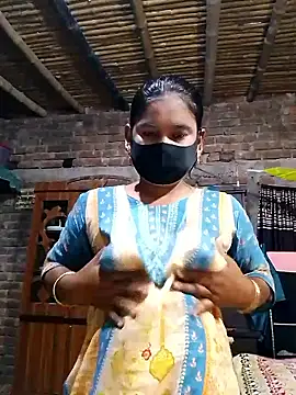 Hot Sweeti online show from April 5, 2026, 9:45 pm