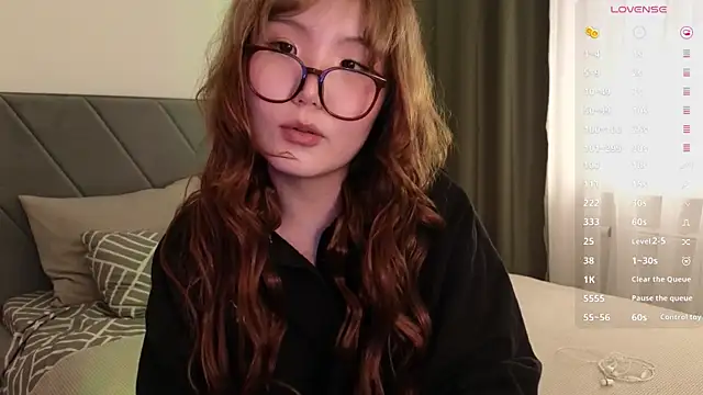 nullgirl online show from March 20, 2026, 12:26 am