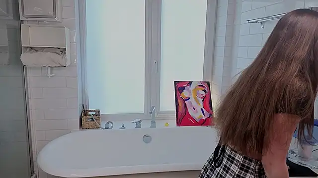 CinthiaSluis online show from February 19, 2026, 5:03 am