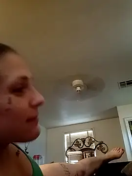 LadySn0w26 online show from February 4, 2026, 4:24 pm