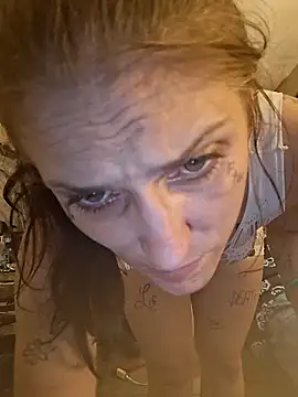 LadySn0w26 online show from April 22, 2026, 1:52 am