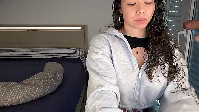 ladymelon online show from February 17, 2026, 10:12 am