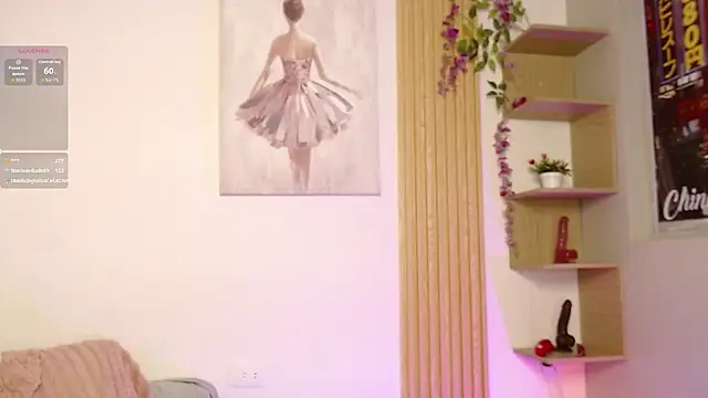 chloe peach  online show from April 19, 2026, 6:10 pm