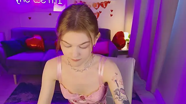 Snapshot of Lily_Mio chatting on February 13, 2026, 12:45 pm Lily Mio online show from February 13, 2026, 12:45 pm