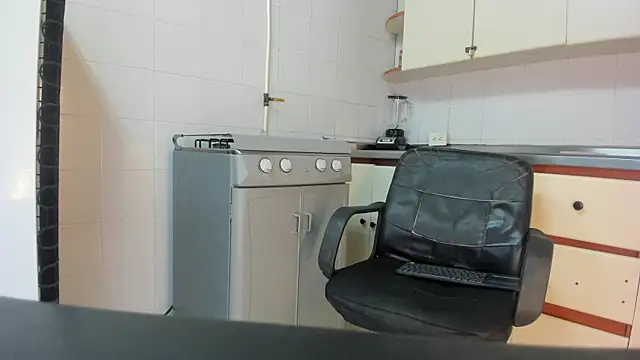 Samantha Blaze1 online show from April 23, 2026, 11:09 am