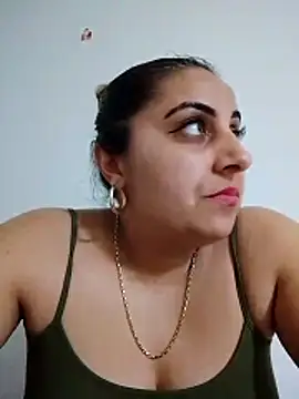 AntoAntonianna online show from February 10, 2026, 5:39 pm