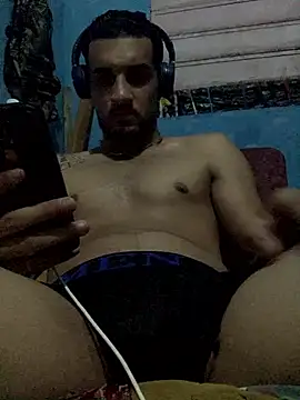 Snapshot of Wicy23 chatting on May 27, 2026, 2:08 am Wicy23 online show from May 27, 2026, 2:08 am