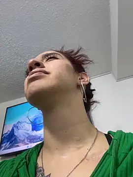 elodie rouge online show from April 20, 2026, 11:35 am