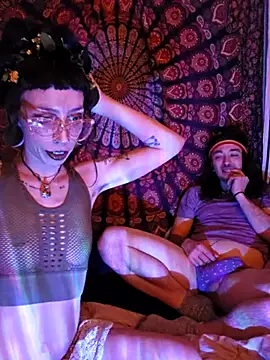 xxEMMxxx online show from February 6, 2026, 8:51 am