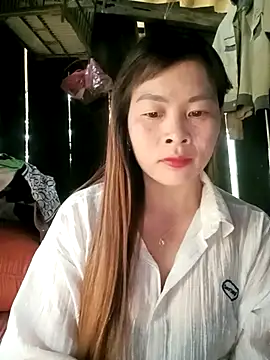 Bling sexy online show from April 15, 2026, 11:38 pm