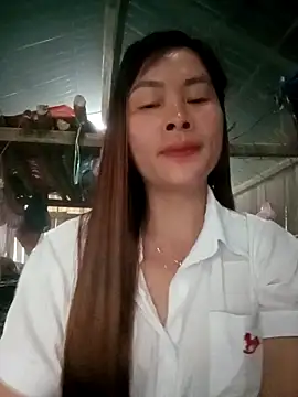 Bling sexy online show from April 18, 2026, 12:36 am