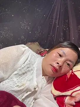 Bling sexy online show from April 19, 2026, 11:07 pm