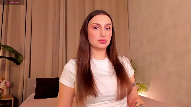 Celine Coello online show from June 3, 2026, 1:25 pm