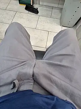 vali23 online show from February 22, 2026, 7:19 am