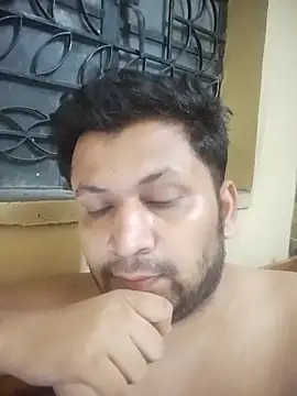 Snapshot of Pravin9562 chatting on April 8, 2026, 6:52 pm Pravin9562 online show from April 8, 2026, 6:52 pm