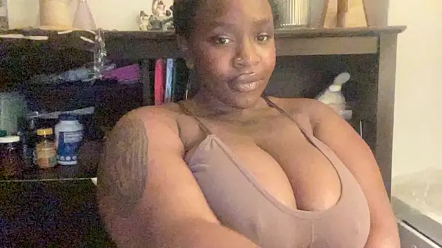 mayluvsu online show from April 18, 2026, 4:16 am