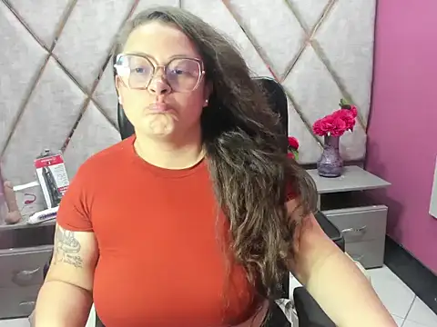 Sarah Boobs  online show from April 9, 2026, 3:39 am