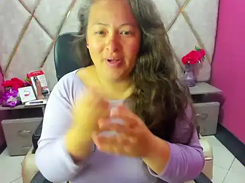 Sarah Boobs  online show from April 16, 2026, 3:29 am