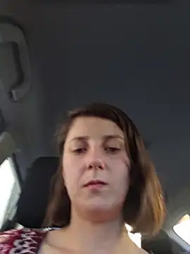 Snapshot of Crista-Elio chatting on May 4, 2026, 4:14 pm Crista-Elio online show from May 4, 2026, 4:14 pm